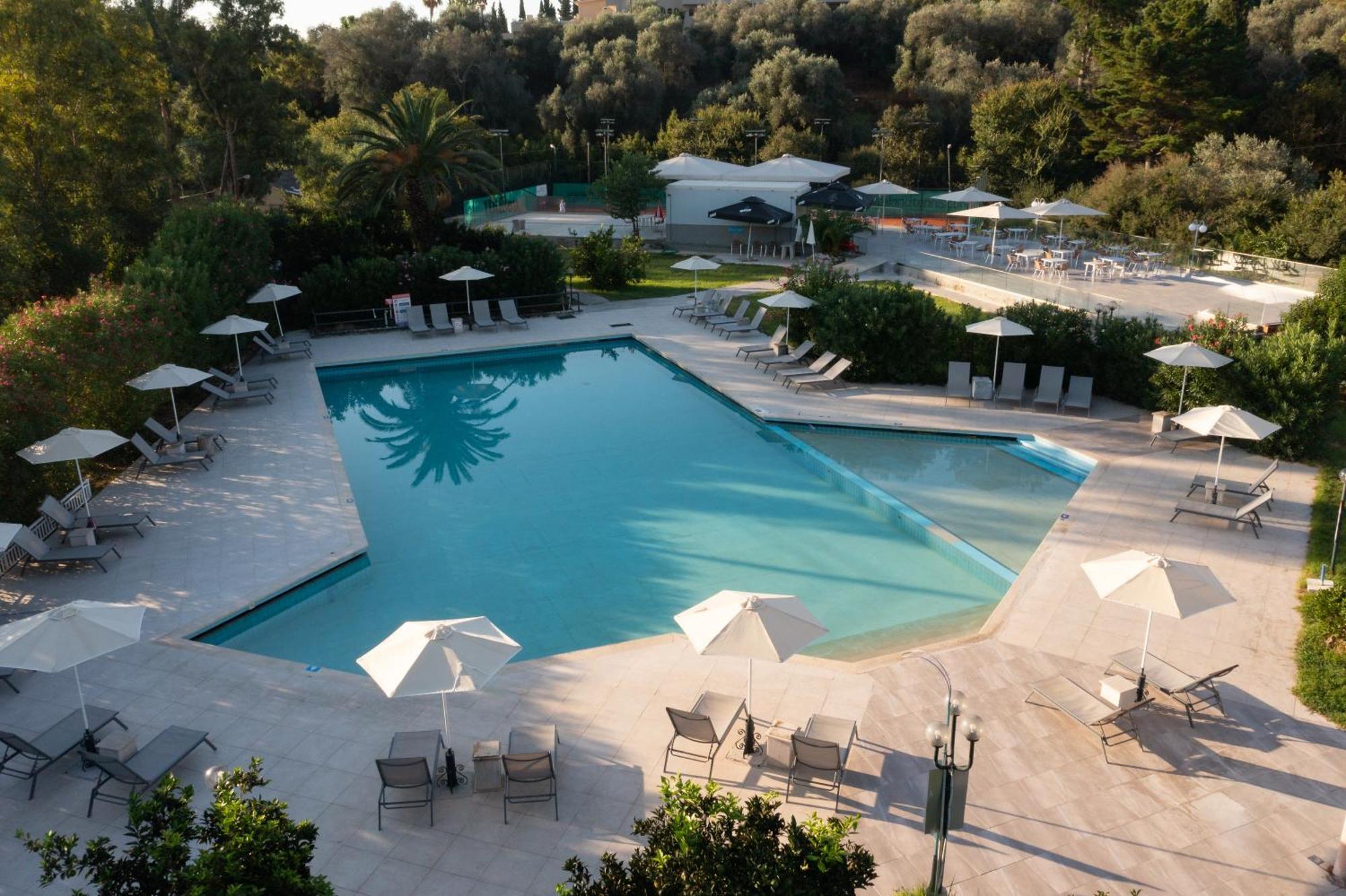 Nafsika Hotel - Adults Only Дасія Екстер'єр фото