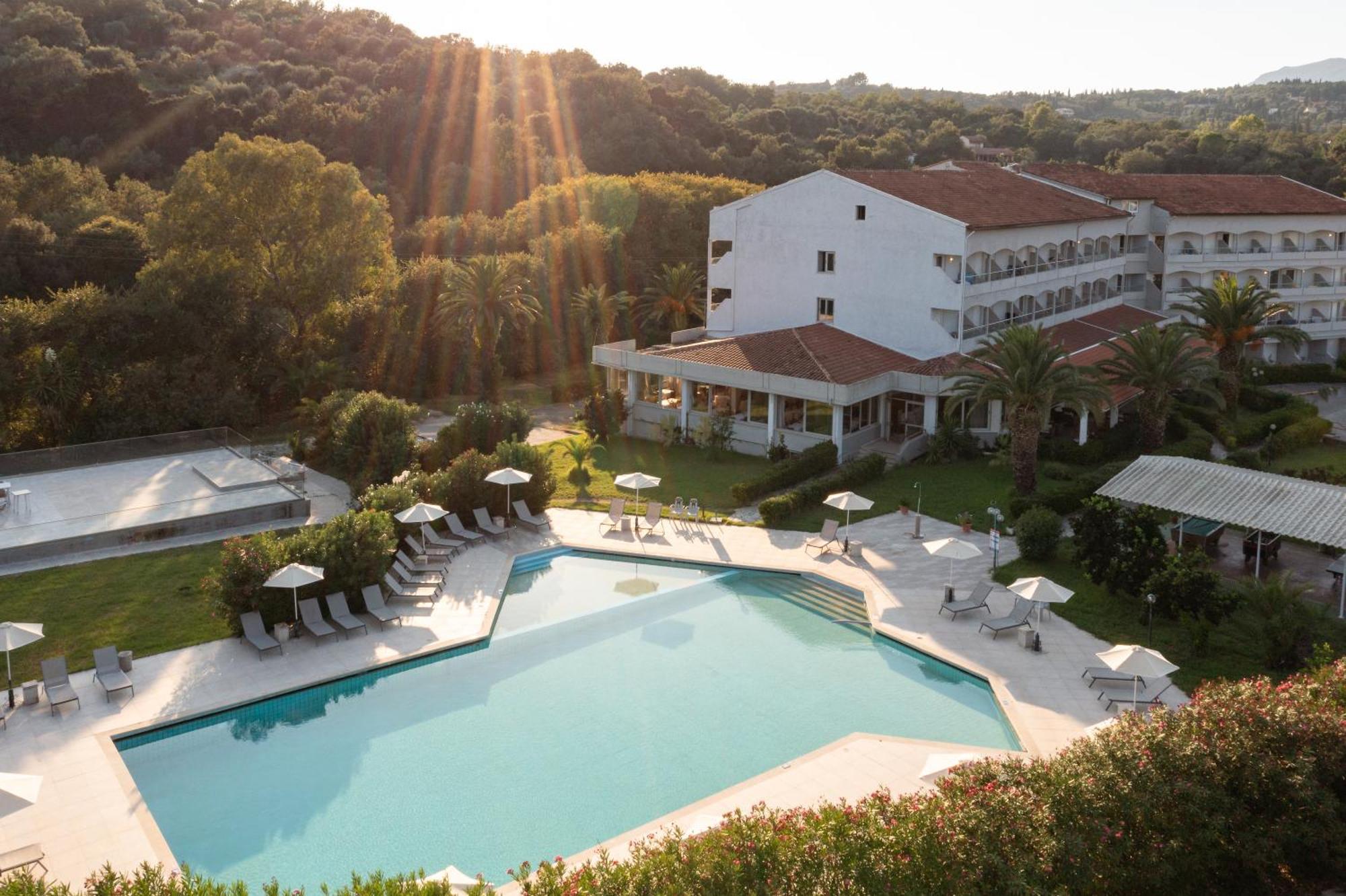 Nafsika Hotel - Adults Only Дасія Екстер'єр фото