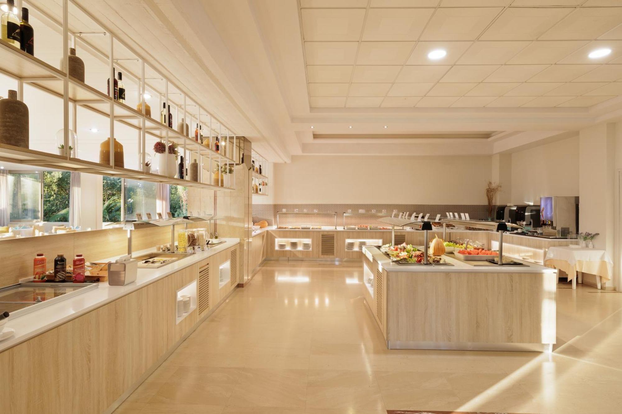 Nafsika Hotel - Adults Only Дасія Екстер'єр фото