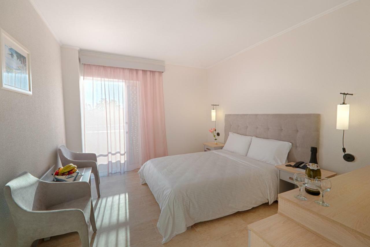 Nafsika Hotel - Adults Only Дасія Екстер'єр фото