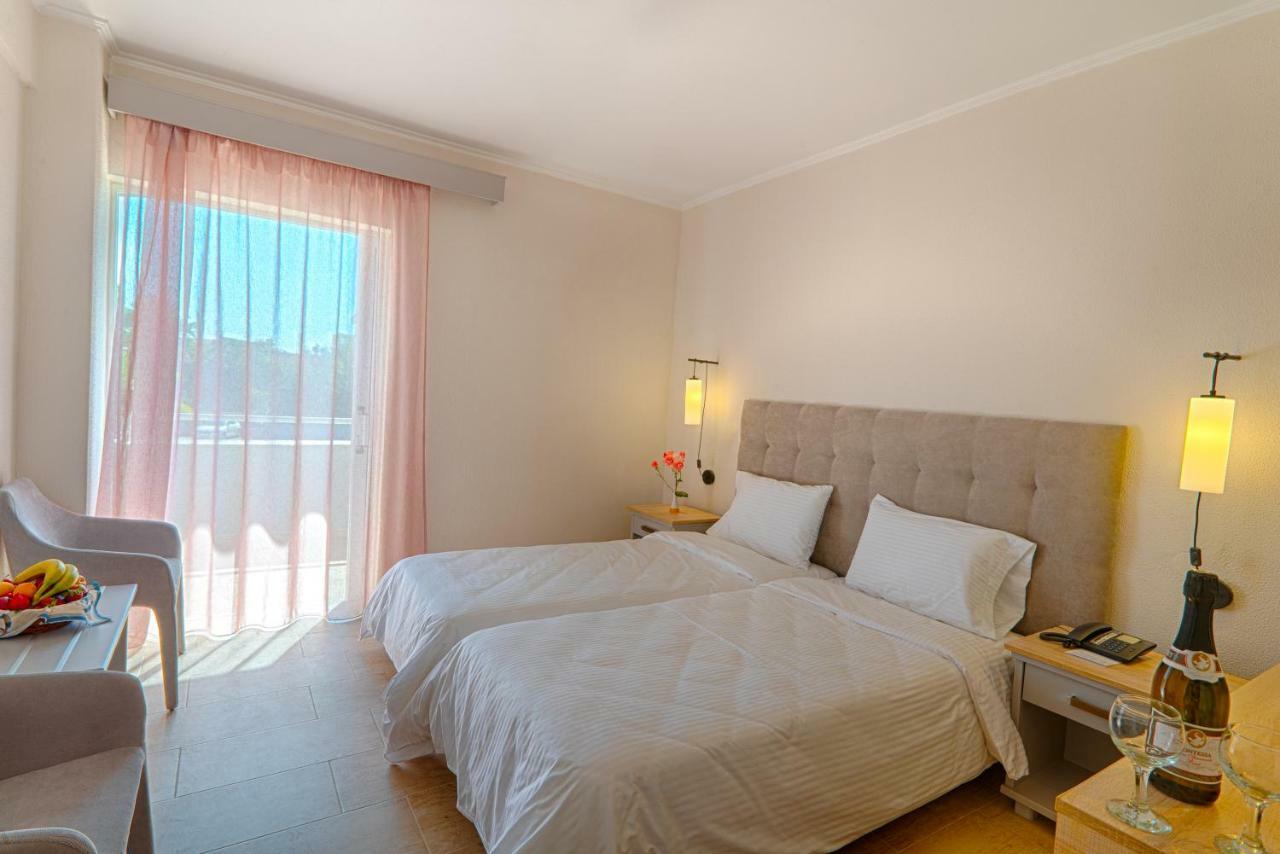 Nafsika Hotel - Adults Only Дасія Екстер'єр фото
